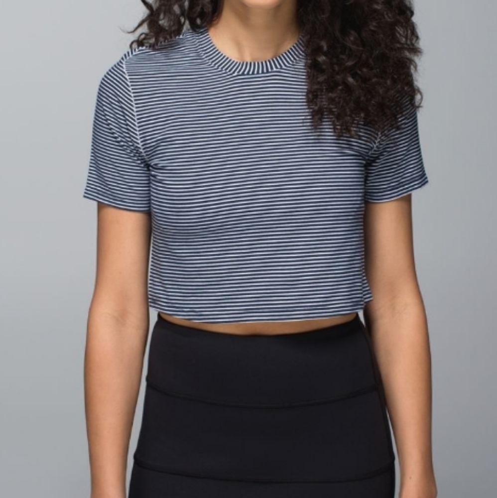 Lululemon Ok Hi Cropped Tee